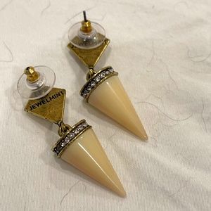 Jewel mint Antique Style Earrings